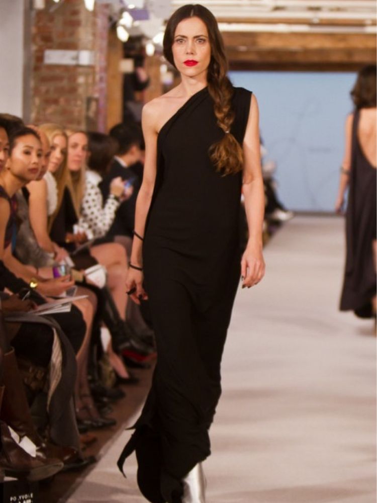 Sandra's Closet blogger wearing Lauren Bagliore