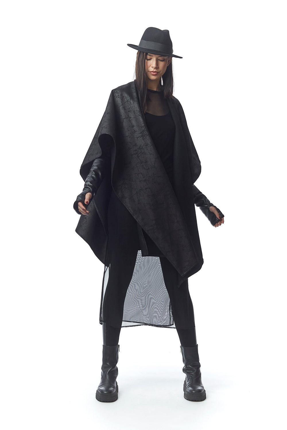 Padova Poncho Nero Crackle + Abstract Threaded