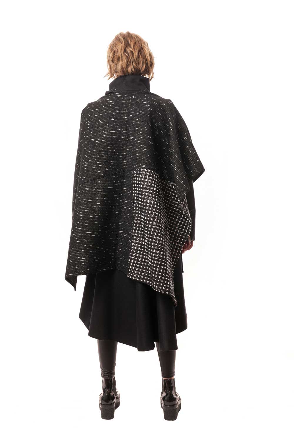 Padova Poncho, Edgy and sophisticated, Wool