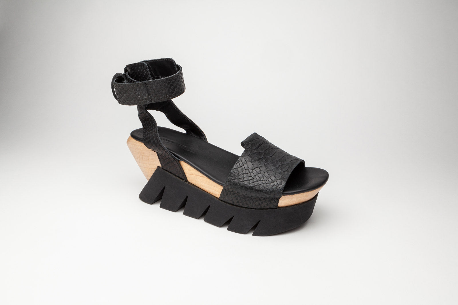 Cinzia Araia Leather and Wooden Shoes